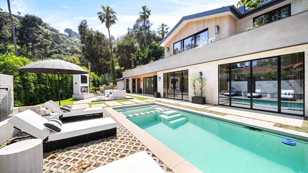 1914 Laurel Canyon Blvd Los Angeles, CA 90046
