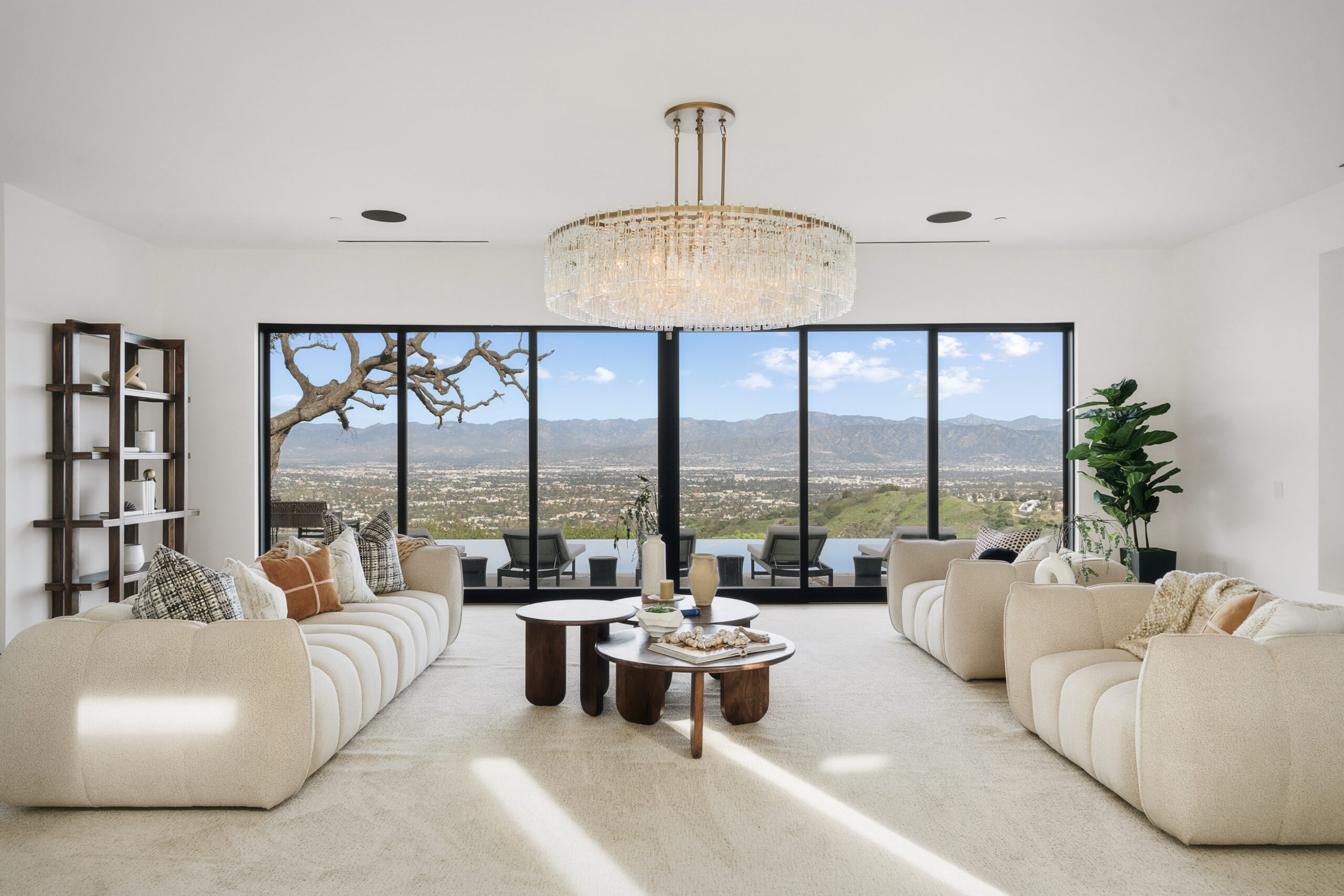 13331 Mulholland Dr, 
Beverly Hills, CA 90210