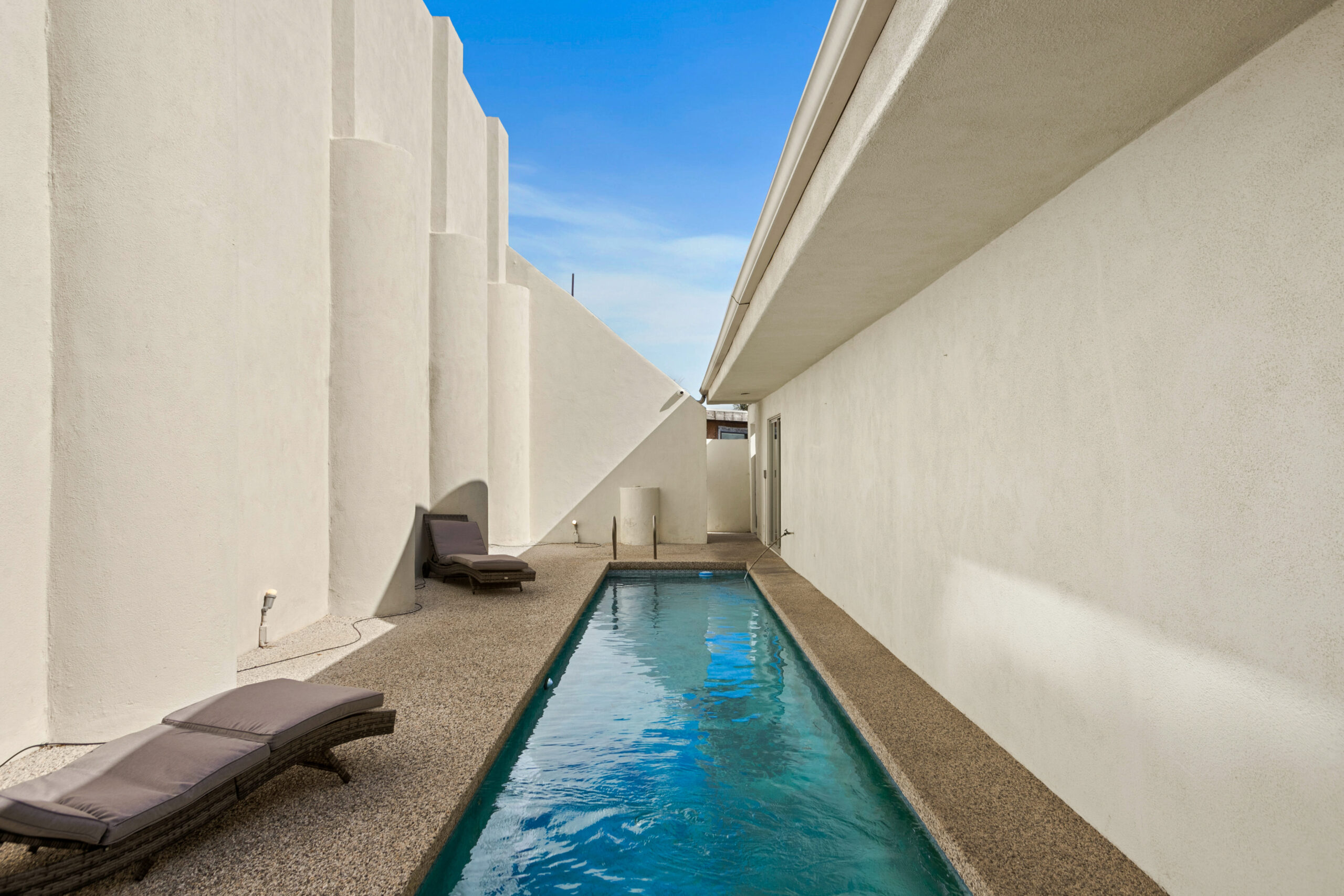 8435 Franklin Ave, Los Angeles, CA 90069