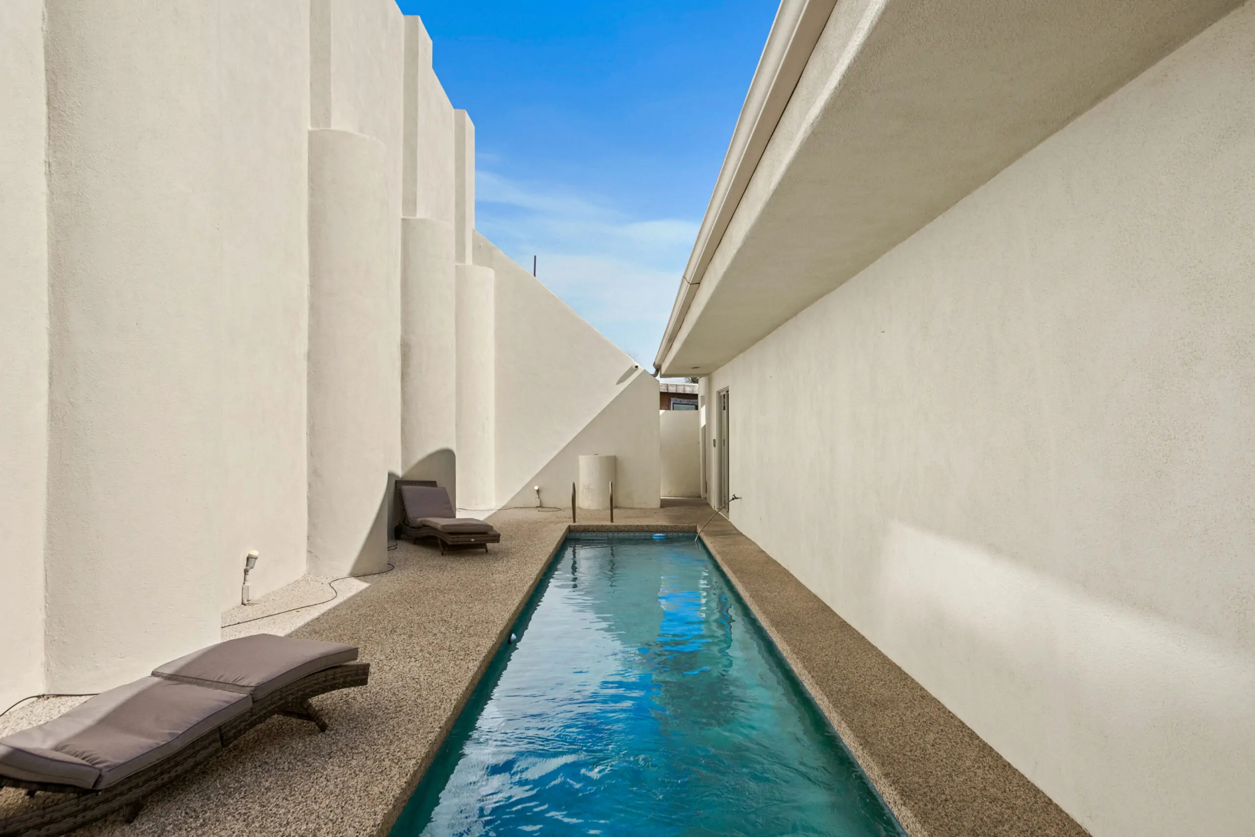 8435 Franklin Ave, Los Angeles, CA 90069