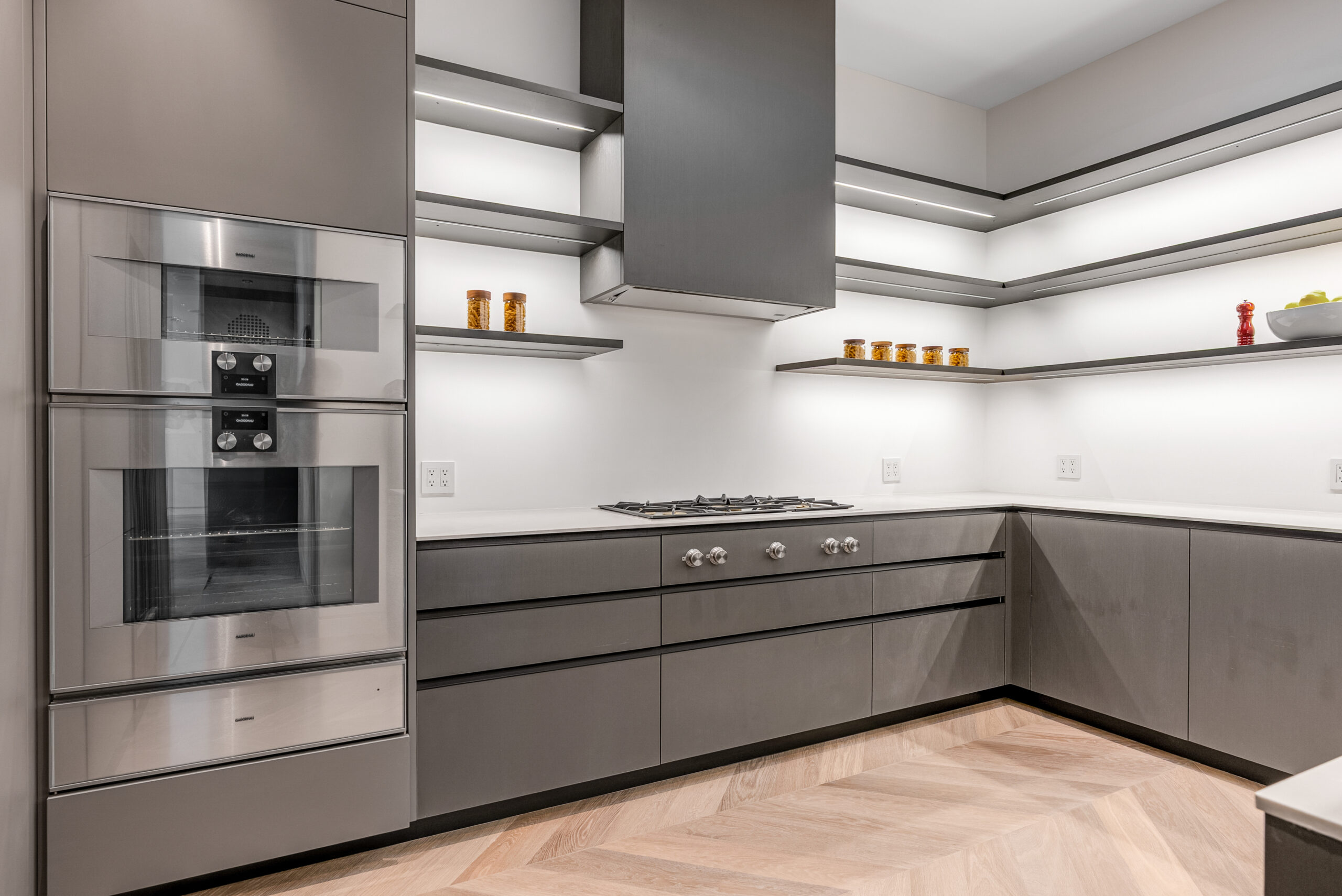 9405 Sierra Mar Pl, Los Angeles, CA 90069