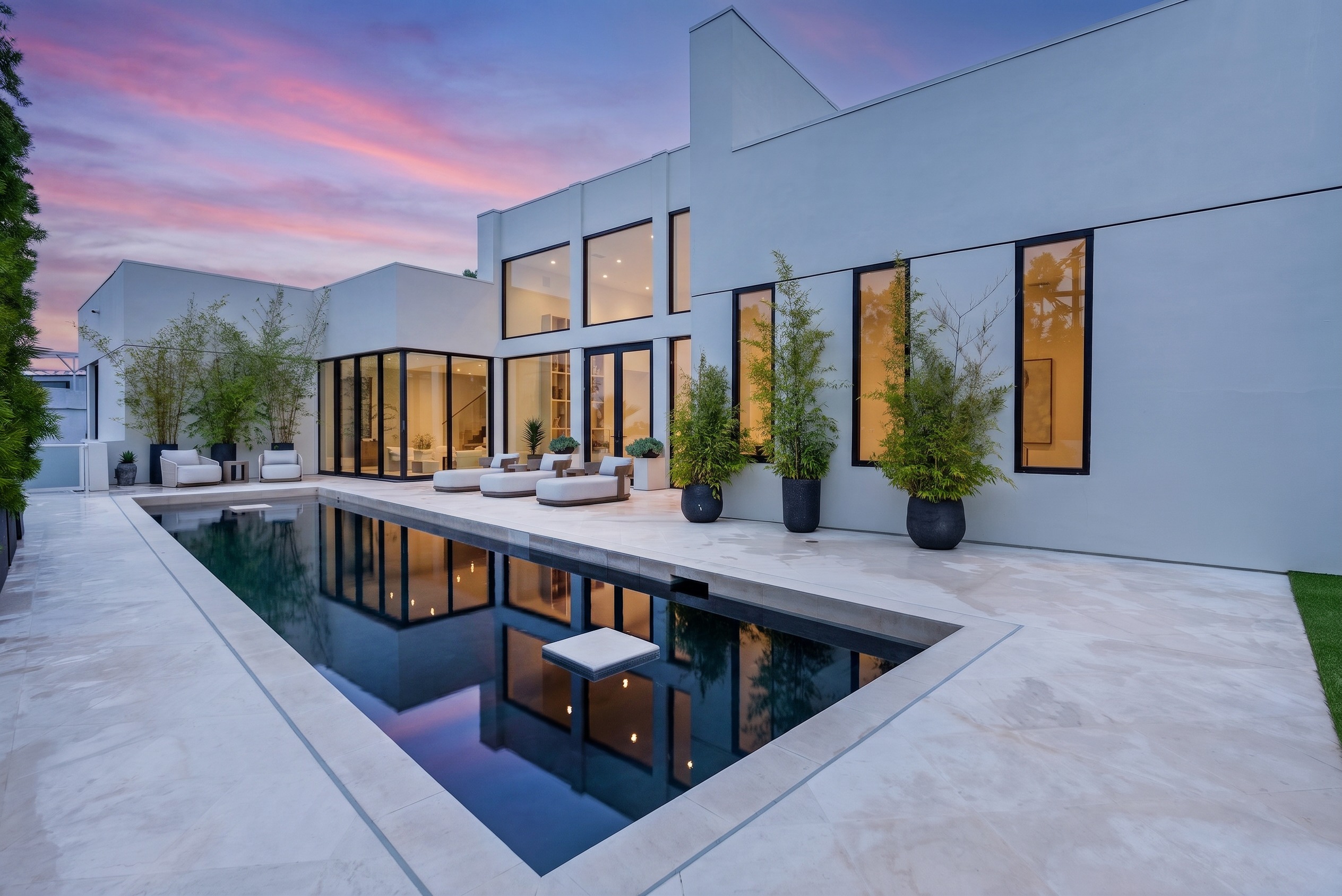 9405 Sierra Mar Pl, Los Angeles, CA 90069